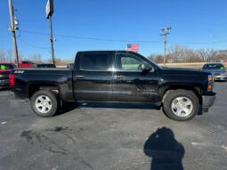 
										Chevrolet Silverado full									